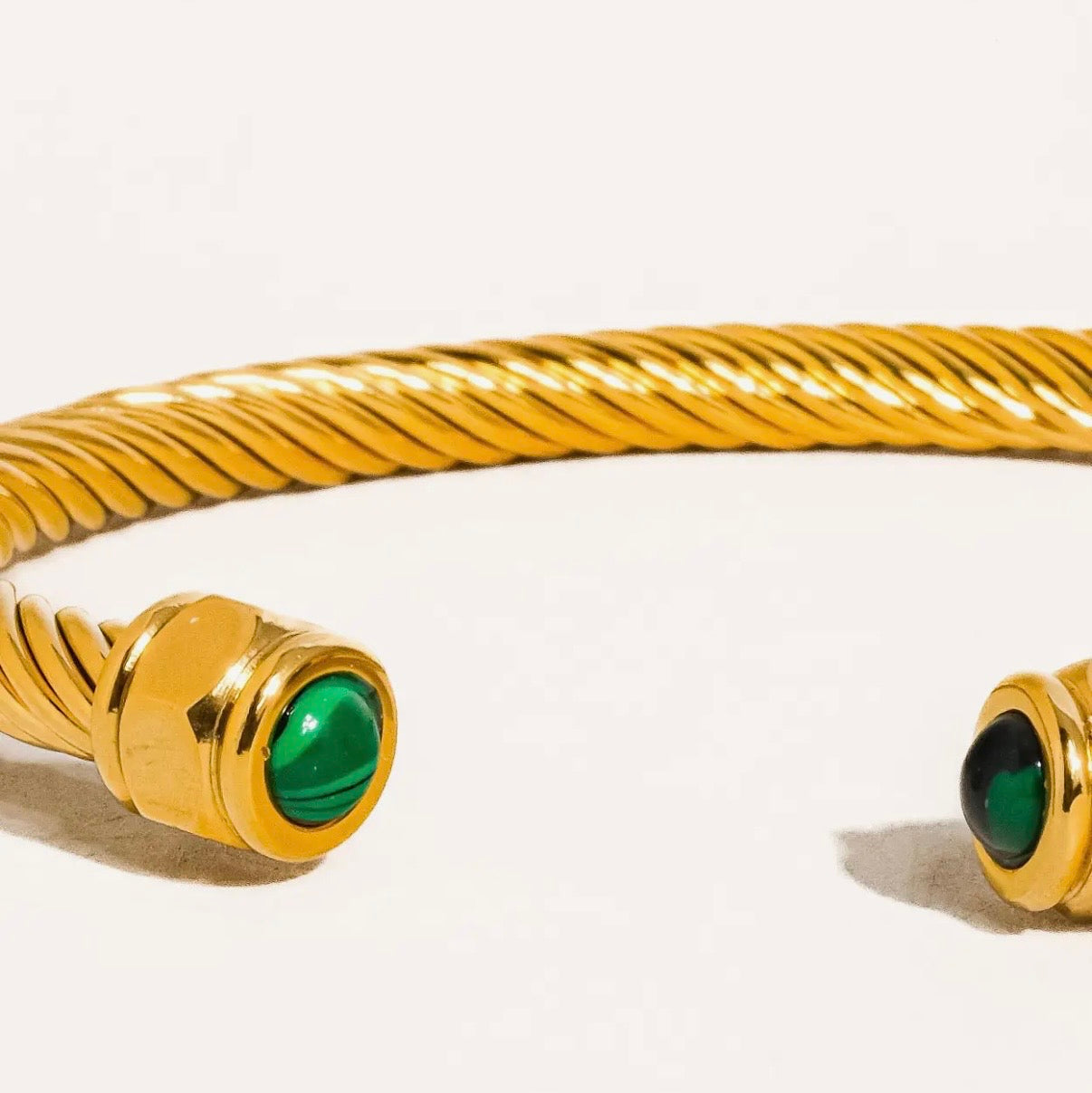 Adjustable bracelet